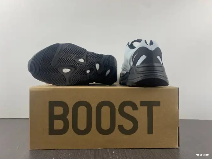 Blue MNVN GZ0711 Adidas Tint Yeezy Boost 700 0503